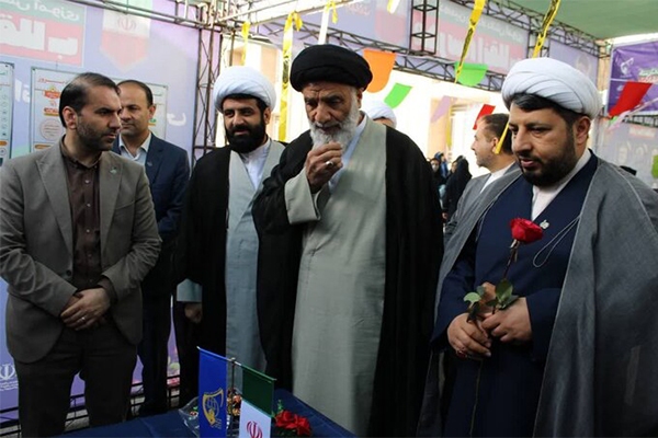 گشایش نمایشگاه مدرسه انقلاب در خوزستان