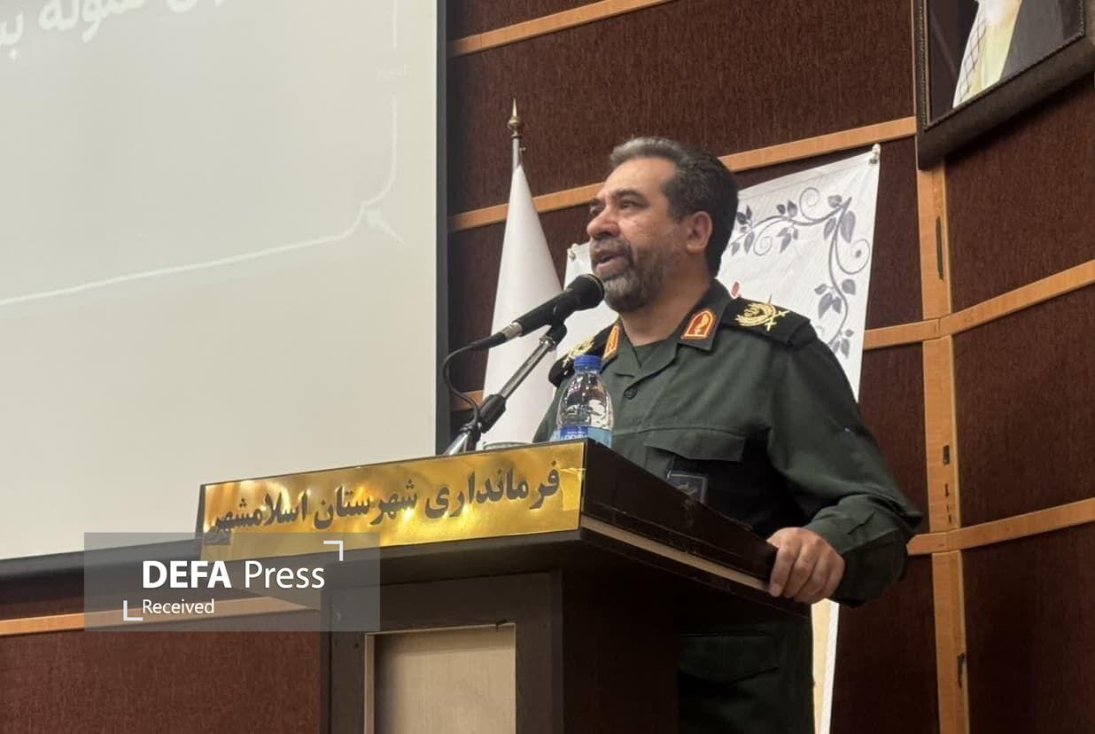 سردار ولیزاده: دشمن به جنگ تروریستی روی آورده است سردار ولیزاده: دشمن به جنگ تروریستی روی آورده است