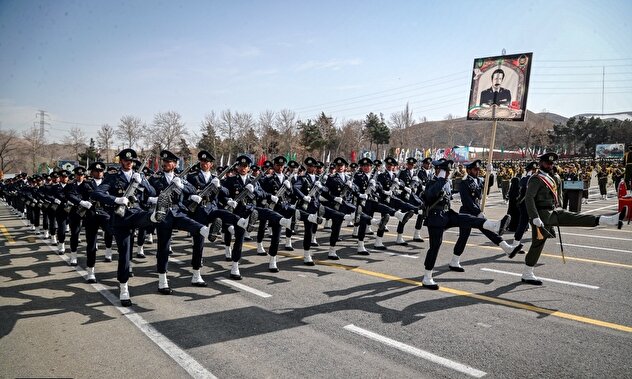 فیلم/ اختتامیه یازدهمین دوره رزم مقدماتی هنرآموزان درجه‌داری ارتش