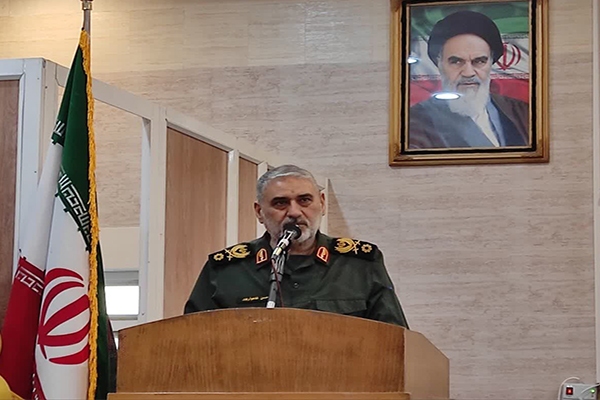 سردار شاهوارپور: حضور ناو‌های آمریکایی در جهت جنگ روانی است