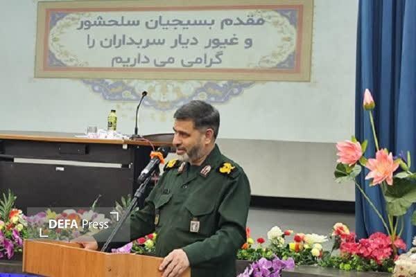 سردار رسولی: ایمان مردم هزینه سازش را برای دشمن سنگینتر کرده است سردار رسولی: ایمان مردم هزینه سازش را برای دشمن سنگینتر کرده است