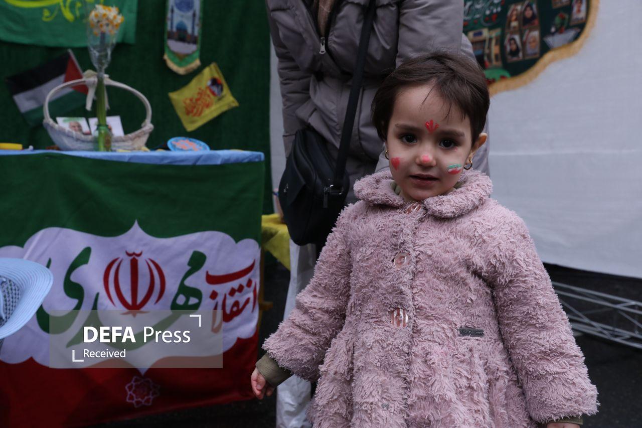 جشن ولادت امام زمان (عج) در هوای بارانی پایتخت