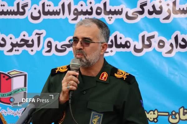 امروز خط مقدم مبارزه با آمریکا خدمت بی منت و شبانه روزی به مردم است امروز خط مقدم مبارزه با آمریکا خدمت بی منت و شبانه روزی به مردم است