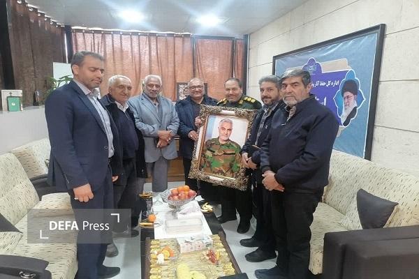 دیدار مدیرکل حفظ آثار کرمان با جمعی از پیشکسوتان دفاع مقدس دیدار مدیرکل حفظ آثار کرمان با جمعی از پیشکسوتان دفاع مقدس