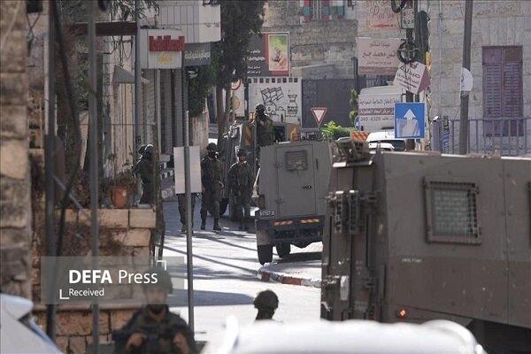 تداوم یورش نظامیان رژیم صهیونیستی به کرانه باختری تداوم یورش نظامیان رژیم صهیونیستی به کرانه باختری