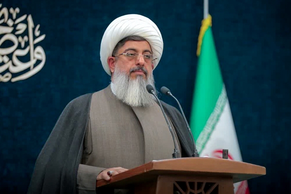 امام‌جمعه ساوجبلاغ: بزرگ‌نمایی رسانه‌ای امروز نباید کسی را بترساند