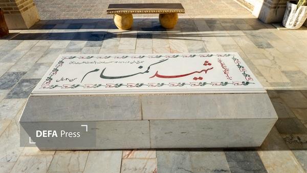 بازدید مدیرکل حفظ آثار و نشر ارزش‌های دفاع مقدس از یادمان شهدای گمنام شهرستان مهریز + تصاویر