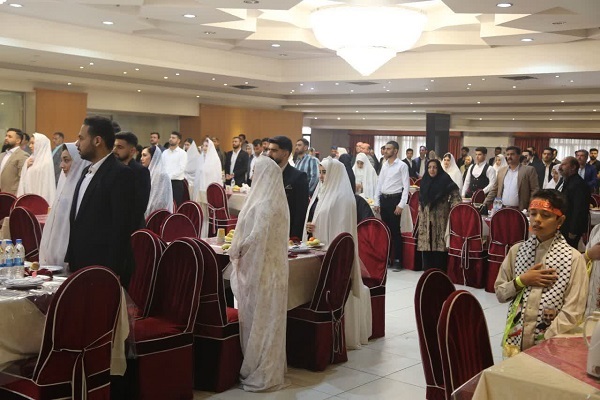 جشن عهد و پیمان در دل پادگان؛ ازدواج دسته‌جمعی ۵۷ زوج ارتشی در اصفهان