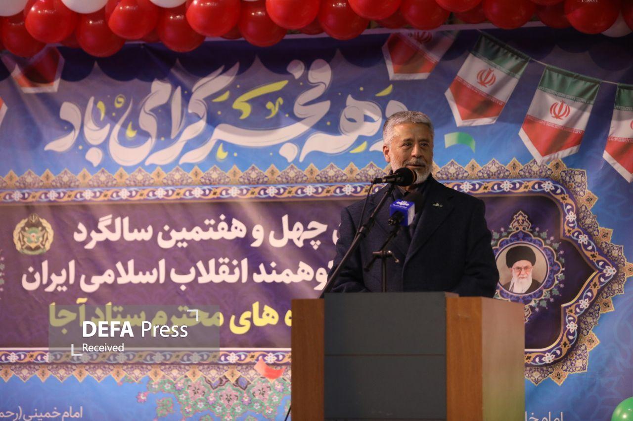 دریادار سیاری: نقش مهم خانوادهها در ارتقای توان دفاعی کشور/ توان بازدارندگی بالا مانع برهم خوردن امنیت کشور توسط دشمنان خواهد شد دریادار سیاری: نقش مهم خانوادهها در ارتقای توان دفاعی کشور/ توان بازدارندگی بالا مانع برهم خوردن امنیت کشور توسط دشمنان خواهد شد