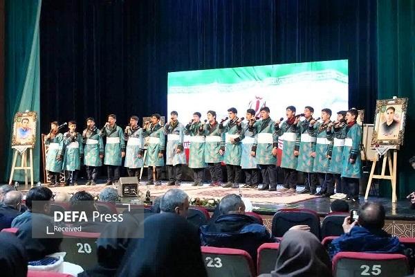 یادواره شهدای جنگ ۱۲ روزه کامیون‌دار لرستان برگزار شد + عکس