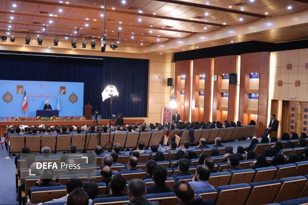 دشمن، امروز شکست‌خورده و غضبناک است