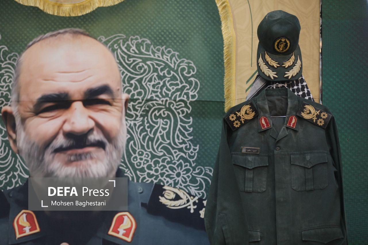 رونمایی از سنگ مزار شهید سلامی در حرم حضرت عبدالعظیم(ع) رونمایی از سنگ مزار شهید سلامی در حرم حضرت عبدالعظیم(ع)