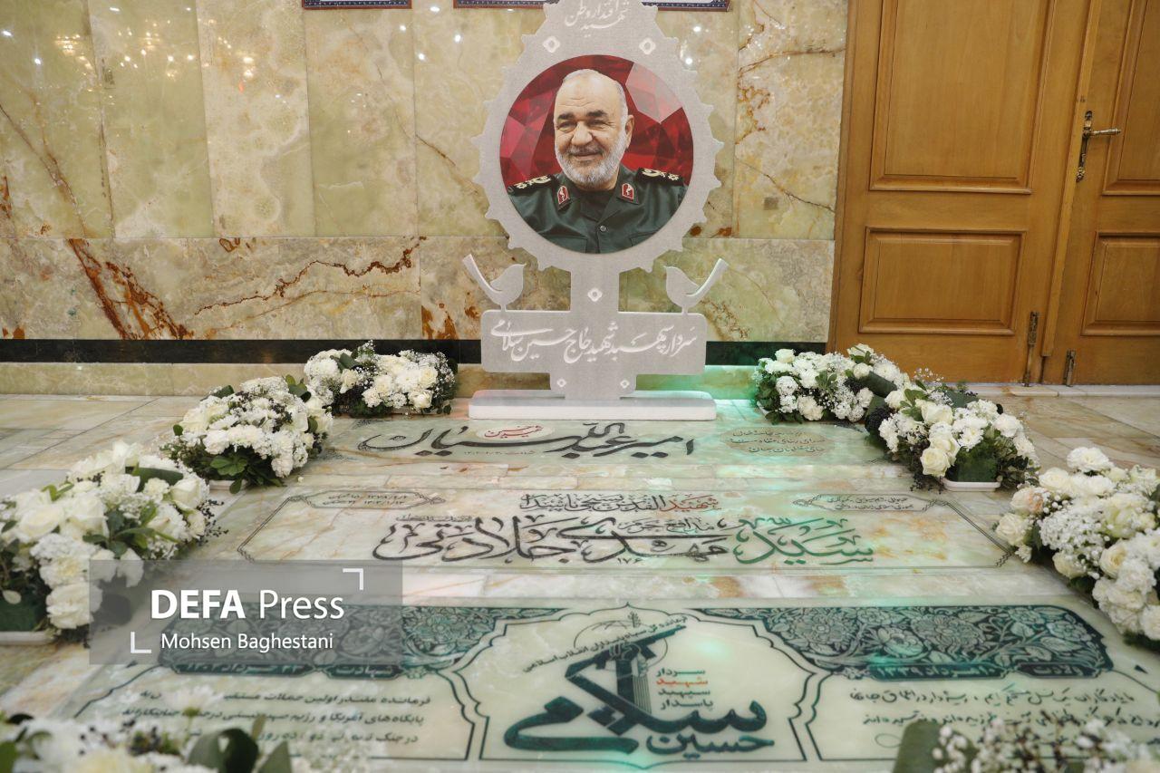 رونمایی از سنگ مزار شهید سلامی در حرم حضرت عبدالعظیم(ع) رونمایی از سنگ مزار شهید سلامی در حرم حضرت عبدالعظیم(ع)