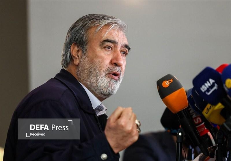 عزیزی: تعرض به سفارتخانهها خلاف قوانین بینالمللی است عزیزی: تعرض به سفارتخانهها خلاف قوانین بینالمللی است