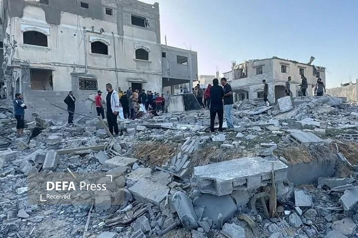 شهادت ۱۱ فلسطینی در حملات تل آویو به غزه/ تداوم جنگ با شدت کم است نه آتش بس واقعی شهادت ۱۱ فلسطینی در حملات تل آویو به غزه/ تداوم جنگ با شدت کم است نه آتش بس واقعی