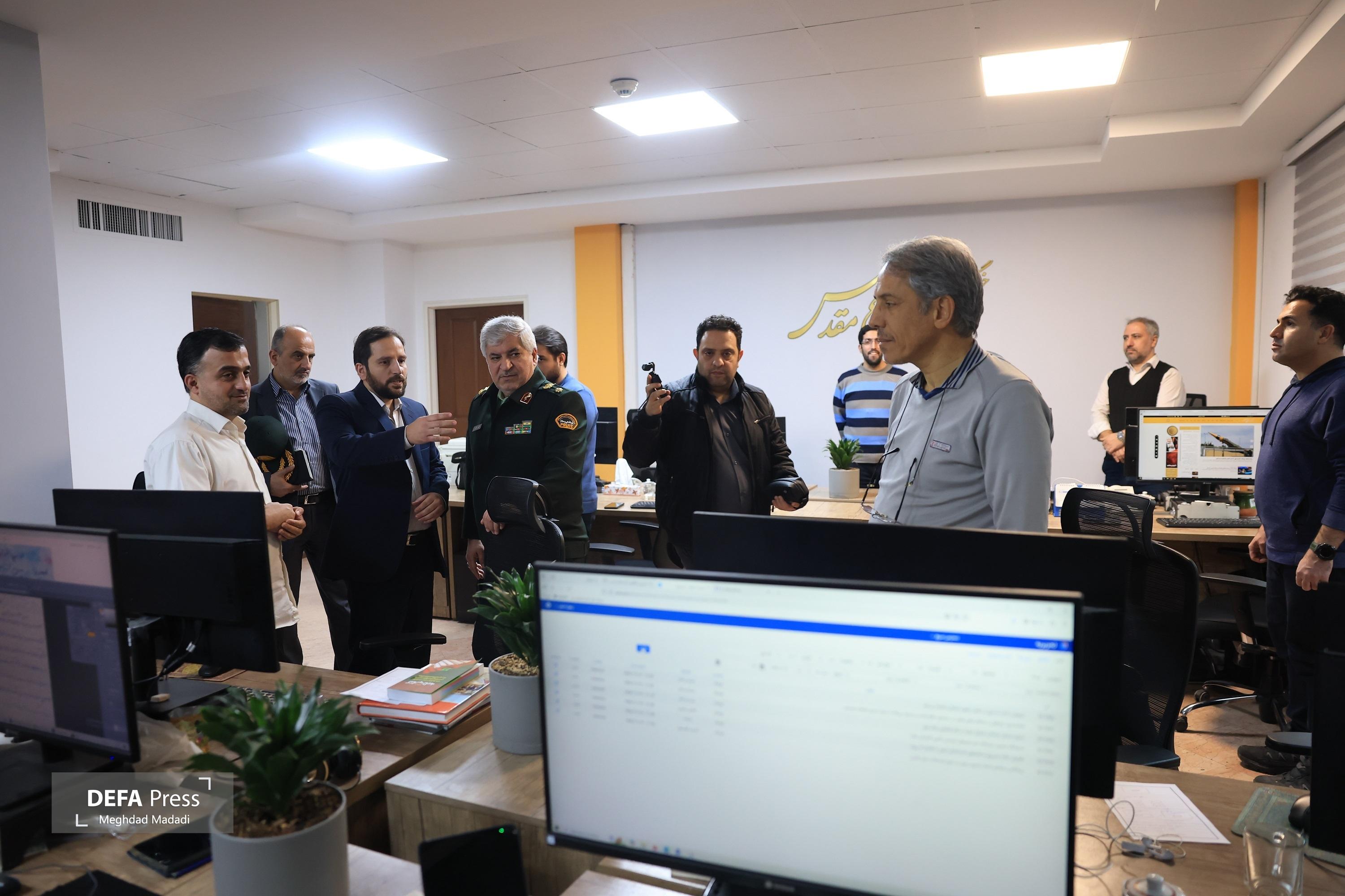 بازدید مدیرعامل بنیاد تعاون فراجا از خبرگزاری دفاع مقدس+ تصاویر بازدید مدیرعامل بنیاد تعاون فراجا از خبرگزاری دفاع مقدس+ تصاویر