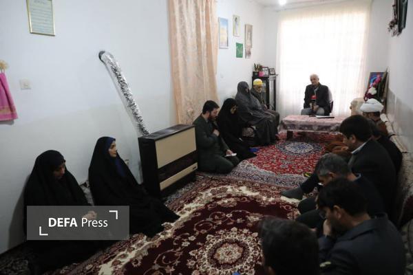 دیدار استاندار خراسان شمالی با دو خانواده شهدای دانش آموز