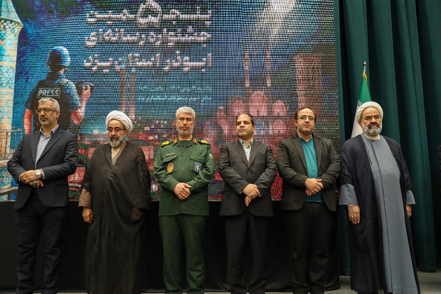 تصاویر/کسب رتبه اول جشنواره ابوذر توسط عکاس دفاع مقدس یزد