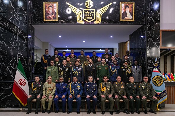 فیلم/ دیدار وابستگان نظامی مقیم تهران با فرمانده نیروی هوایی ارتش