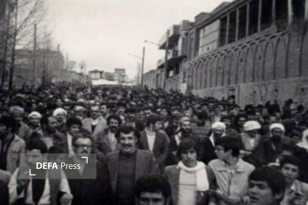 روایتی شنیدنی از نقش کُردستان در پیروزی انقلاب شکوهمند اسلامی+ فیلم