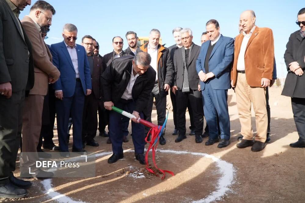 آغاز عملیات اجرایی خط انتقال پساب و پروژه تقاطع غیرهمسطح فرودگاه اراک+ تصویر