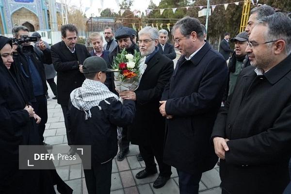 ادای احترام وزیر علوم و استاندار آذربایجانغربی به مقام شامخ شهدای ارومیه ادای احترام وزیر علوم و استاندار آذربایجانغربی به مقام شامخ شهدای ارومیه