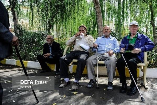 رقم «عیدی» بازنشستگان ۱۰ میلیون تومان شد رقم «عیدی» بازنشستگان ۱۰ میلیون تومان شد