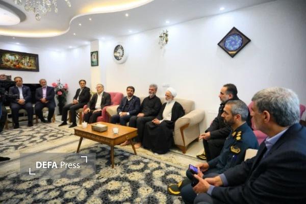 دیدار معاون حقوقی رئیس‌جمهور با خانواده شهید انتظامی «محمدجواد بخشیان» + تصاویر