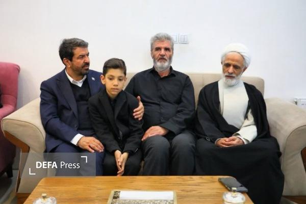 مسئولان خود را مدیون شهدا و خانوادههای آنان میدانند مسئولان خود را مدیون شهدا و خانوادههای آنان میدانند