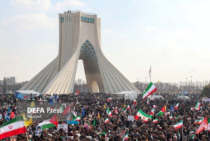 تا ساعاتی دیگر راهپیمایی ۲۲ بهمن آغاز میشود تا ساعاتی دیگر راهپیمایی ۲۲ بهمن آغاز میشود