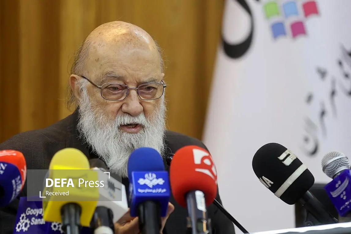 چمران: مردم همواره در دفاع از ولایت و کشور آمادهاند چمران: مردم همواره در دفاع از ولایت و کشور آمادهاند