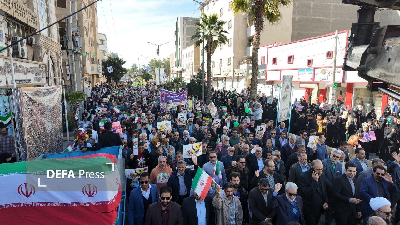 اتحاد شیعه و سنی در راهپیمایی باشکوه ۲۲ بهمن زاهدان