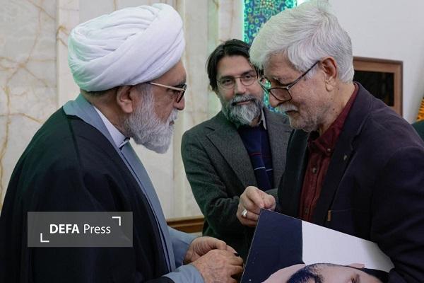 رونمایی از کتاب «شاهدی از آمریکا» در مشهد + تصاویر