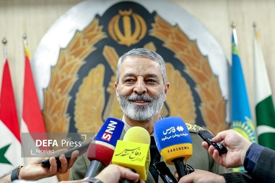 خروش مردم پایتخت در راهپیمایی ۲۲ بهمن/ تهرانیها برای مأیوسکردن دشمن به میدان آمدند خروش مردم پایتخت در راهپیمایی ۲۲ بهمن/ تهرانیها برای مأیوسکردن دشمن به میدان آمدند