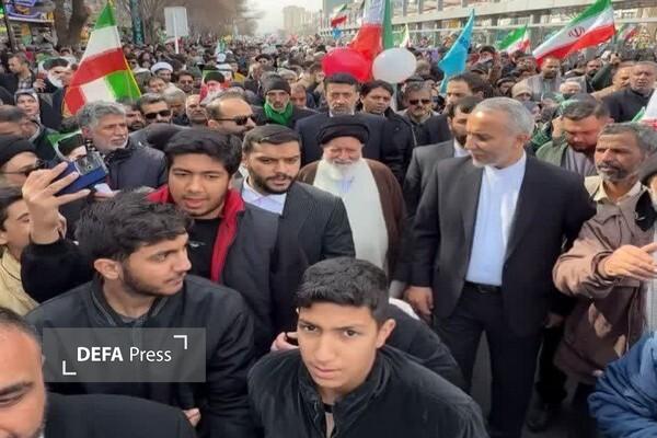 حضور فرماندهان و مسئولان خراسانی در راهپیمایی ۲۲ بهمن حضور فرماندهان و مسئولان خراسانی در راهپیمایی ۲۲ بهمن