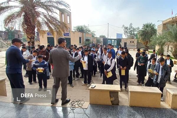 بازدید ۵۰۰ زائر دانش آموز از موزه دفاع مقدس و مقاومت خرمشهر بازدید ۵۰۰ زائر دانش آموز از موزه دفاع مقدس و مقاومت خرمشهر