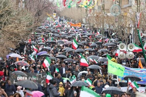 حماسه باشکوه ۲۲ بهمن شهرکرد زیر چتر باران رحمت الهی حماسه باشکوه ۲۲ بهمن شهرکرد زیر چتر باران رحمت الهی
