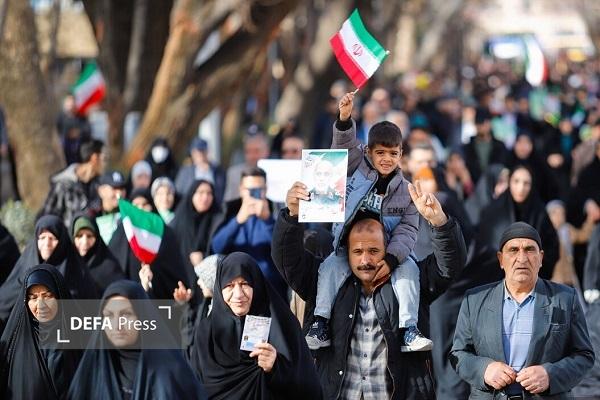 اصفهان؛ ۲۲ بهمن، نمایش وحدت و بصیرت در نصفجهان! اصفهان؛ ۲۲ بهمن، نمایش وحدت و بصیرت در نصفجهان!