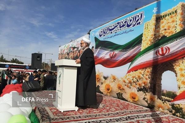 انقلاب ایران استثنایی در برابر جریانهای ضد دینی جهانی است انقلاب ایران استثنایی در برابر جریانهای ضد دینی جهانی است