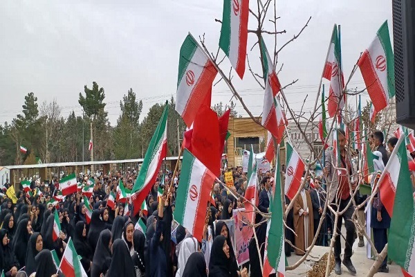 تصاویر/ حضور پر شور و شعور و گسترده مردم انقلابی شهرستان ملکشاهی در راهپیمایی یوم الله ۲۲ بهمن