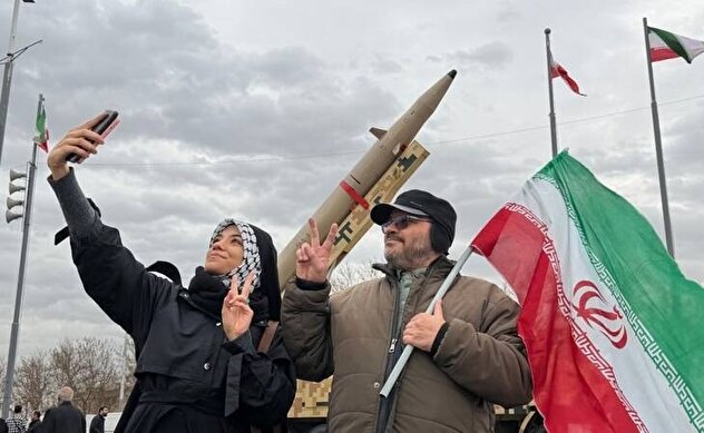 فیلم/ نمایش دستاوردهای دفاعی ایران در راهپیمایی ۲۲ بهمن