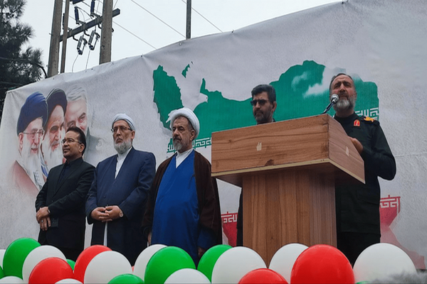 پیشنهاد مذاکره ترامپ نشان از ضعف آمریکا در برابر ایران است