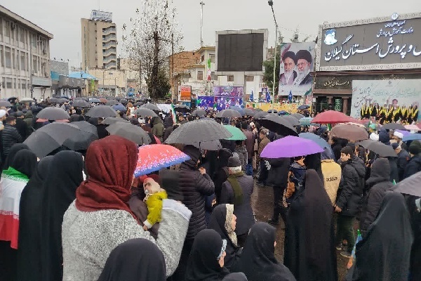 وقتی باران هم حریف اراده مردم نشد؛ حماسه ۲۲ بهمن در رشت