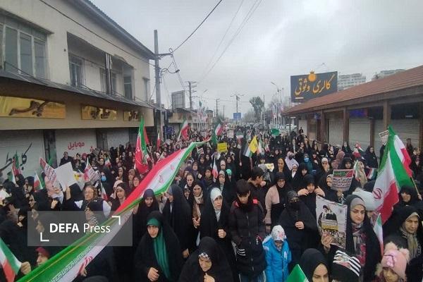 برگزاری راهپیمایی ٢٢ بهمن در محمودآباد