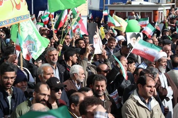 قدردانی نماینده ولی‌فقیه و استاندار سمنان از حضور باشکوه مردم در ۲۲ بهمن