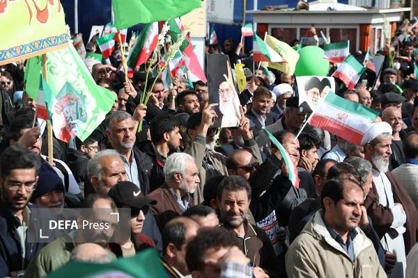 قدردانی نماینده ولی‌فقیه و استاندار سمنان از حضور باشکوه مردم در ۲۲ بهمن