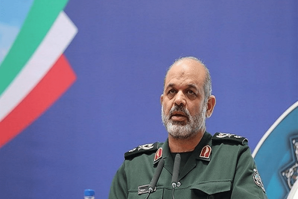 سردار وحیدی: وفاداری و روحیه بالای نیروهای مسلح همواره پشتوانه انقلاب اسلامی بوده است