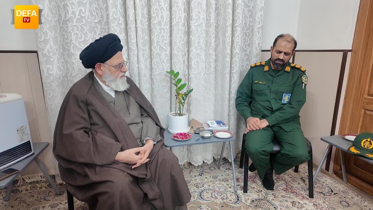 دیدار سرهنگ «حرزاده» با امام جمعه بخش مرکزی یزد