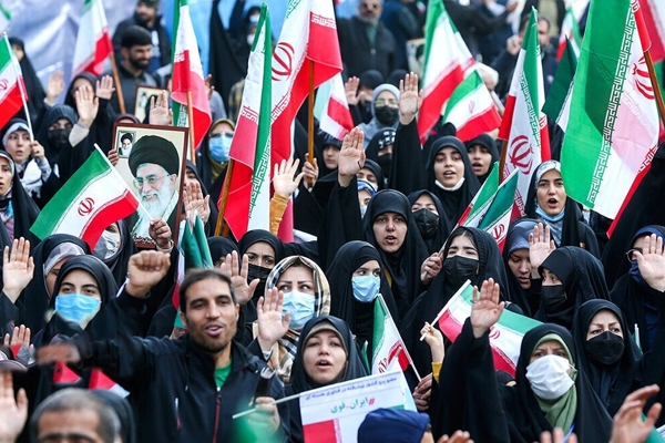 البرز یکپارچه در صحنه ۲۲ بهمن/ حضور مردم عبادتی آگاهانه بود