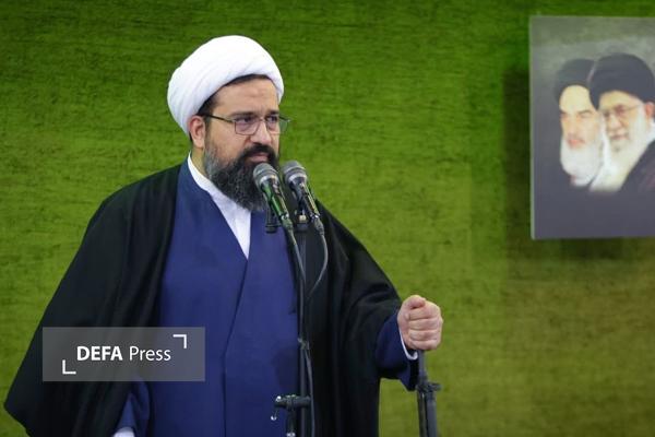 امامجمعه چهارباغ: دشمن نمیفهمد که ما با ترساندن شیرتر میشویم امامجمعه چهارباغ: دشمن نمیفهمد که ما با ترساندن شیرتر میشویم